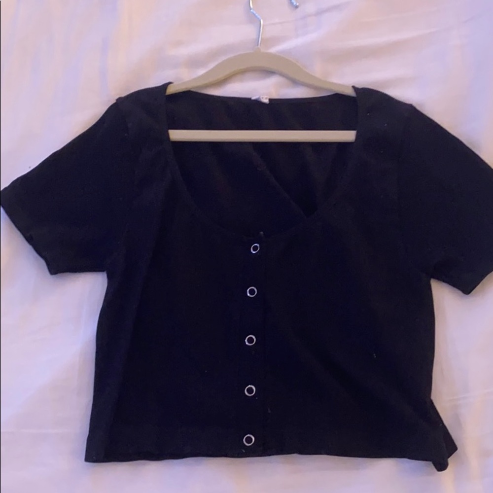 this is a black crop top